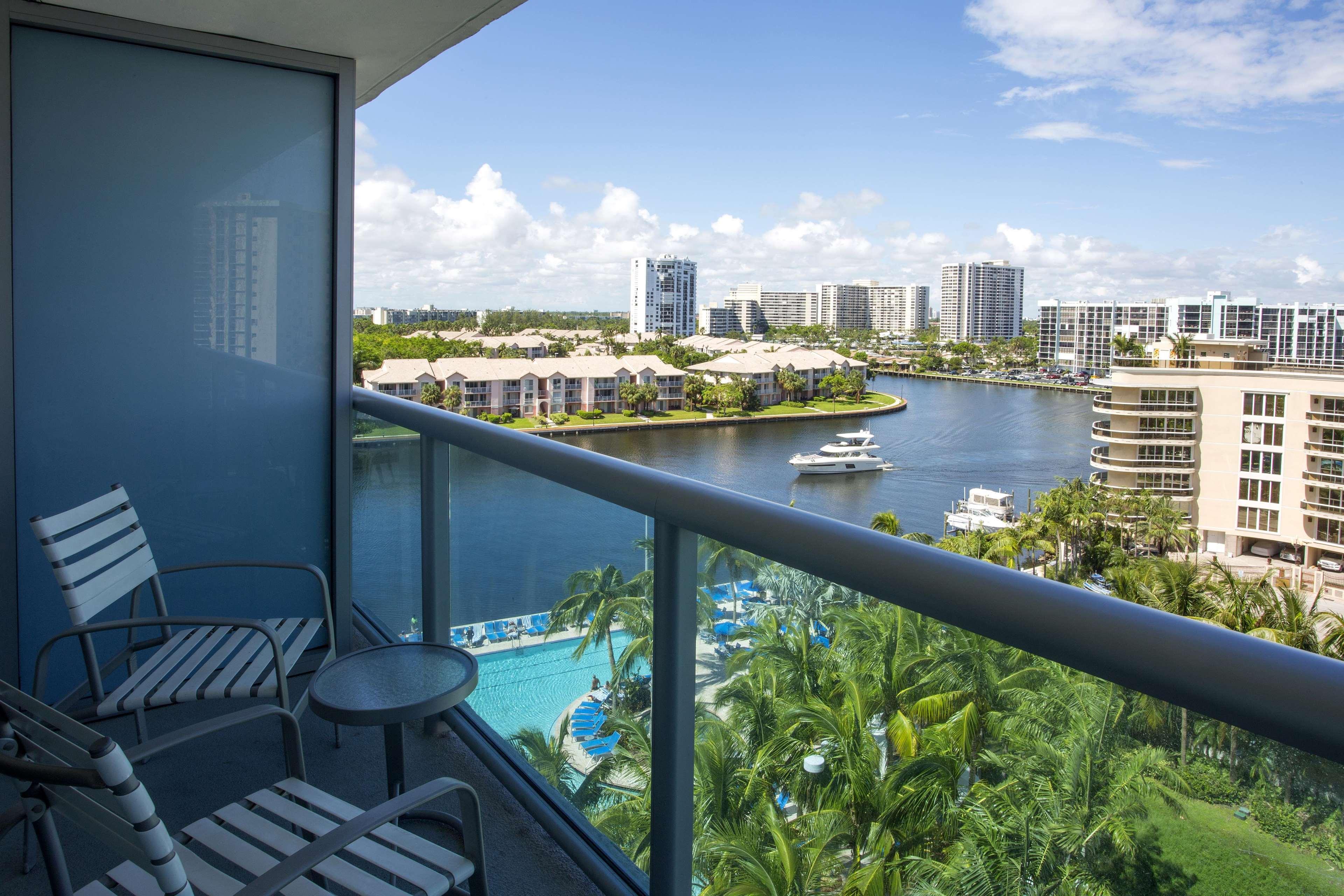 Doubletree Resort Hollywood Beach Exterior photo